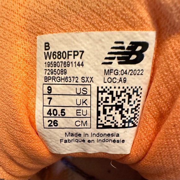 NEW BALANCE Running Shoes - Picture 4 of 10